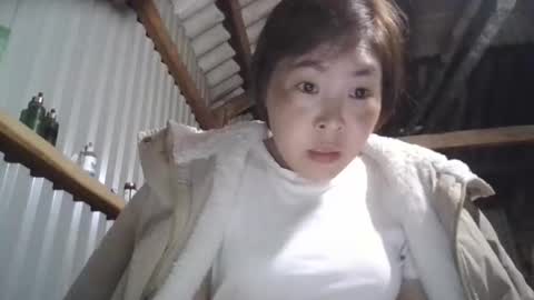 yongmi_ online show from November 22, 1:54 pm