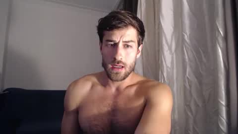 Snapshot of yoooups chatting on November 11, 10:21 pm Yoooups online show from November 11, 10:21 pm