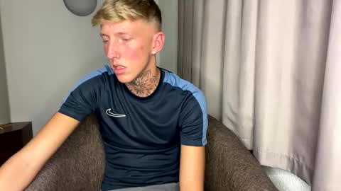 Snapshot of yorkshirelad208 chatting on January 26, 8:34 pm Harrison online show from January 26, 8:34 pm