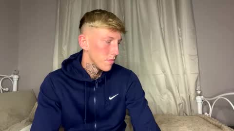 Snapshot of yorkshirelad208 chatting on March 12, 10:07 pm Harrison online show from March 12, 10:07 pm