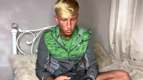 Snapshot of yorkshirelad208 chatting on November 3, 3:57 pm Harrison online show from November 3, 3:57 pm