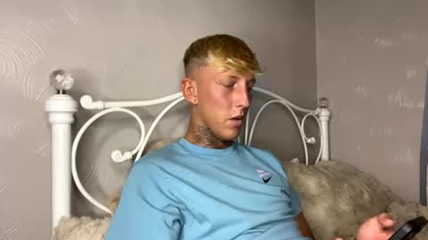 Snapshot of yorkshirelad208 chatting on November 5, 1:55 pm Harrison online show from November 5, 1:55 pm