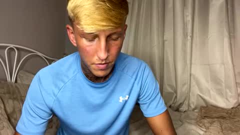 Snapshot of yorkshirelad208 chatting on November 11, 7:25 pm Harrison online show from November 11, 7:25 pm