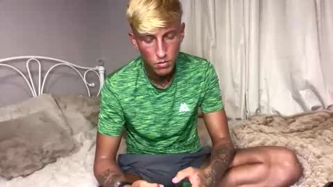 Snapshot of yorkshirelad208 chatting on November 13, 7:13 pm Harrison online show from November 13, 7:13 pm