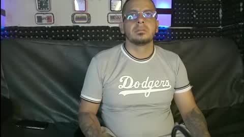 dulceandyors online show from March 9, 2:07 am