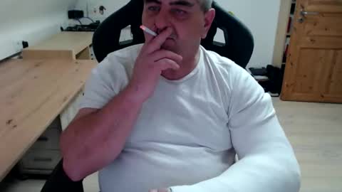 yoschi1976 online show from November 29, 10:24 pm