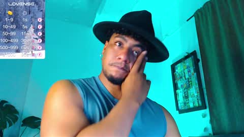 Snapshot of yosoy_enzo2020 chatting on December 22, 5:12 am Enzo online show from December 22, 5:12 am