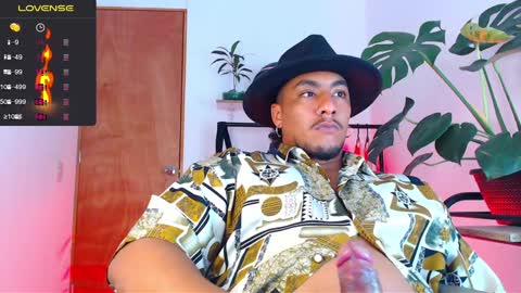 Snapshot of yosoy_enzo2020 chatting on December 28, 6:49 am Enzo online show from December 28, 6:49 am
