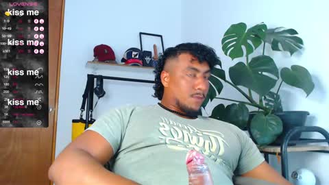 Snapshot of yosoy_enzo2020 chatting on February 20, 9:20 pm Enzo online show from February 20, 9:20 pm
