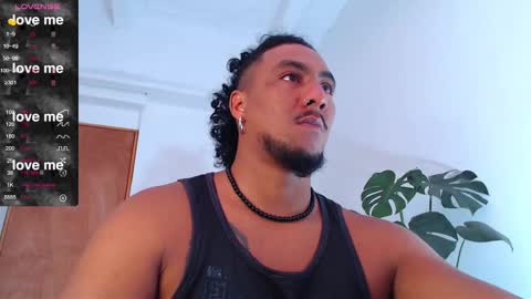 Snapshot of yosoy_enzo2020 chatting on February 23, 2:14 pm Enzo online show from February 23, 2:14 pm