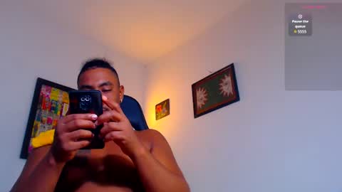 Snapshot of yosoy_enzo2020 chatting on July 17, 3:35 am Enzo online show from July 17, 3:35 am