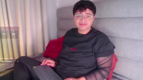 Snapshot of yossefmout chatting on June 15, 12:07 pm Yossef online show from June 15, 12:07 pm