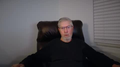 Snapshot of yougogirl_3 chatting on December 14, 1:16 pm Colorado Guy Straight online show from December 14, 1:16 pm