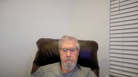 Snapshot of yougogirl_3 chatting on January 14, 1:50 pm Colorado Guy Straight online show from January 14, 1:50 pm