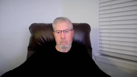 Snapshot of yougogirl_3 chatting on February 8, 1:25 pm Colorado Guy Straight online show from February 8, 1:25 pm