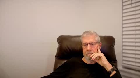 Snapshot of yougogirl_3 chatting on February 10, 5:22 am Colorado Guy Straight online show from February 10, 5:22 am