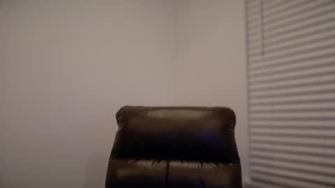 Snapshot of yougogirl_3 chatting on February 11, 12:32 pm Colorado Guy Straight online show from February 11, 12:32 pm