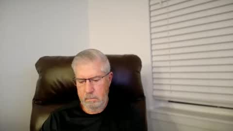 Snapshot of yougogirl_3 chatting on February 19, 5:36 am Colorado Guy Straight online show from February 19, 5:36 am