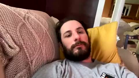 Snapshot of youknow215 chatting on December 19, 1:18 pm youknow215 online show from December 19, 1:18 pm