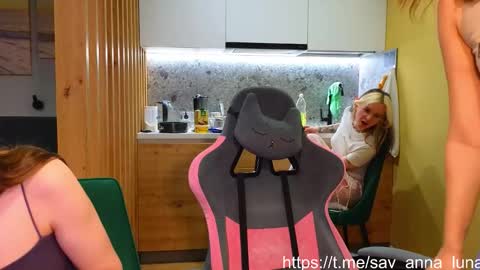 Anna and Luna online show from February 19, 4:14 pm