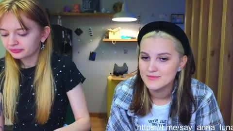 Anna and Luna online show from April 25, 4:48 pm