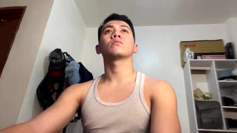 Snapshot of your1sthunk chatting on November 17, 11:27 am Cyrus online show from November 17, 11:27 am