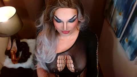 QUEEN MADISON  online show from February 13, 7:37 am