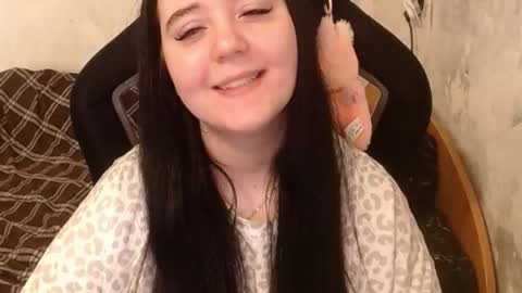 your_8a8y online show from September 23, 9:34 am