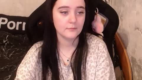 your_8a8y online show from October 16, 10:49 am