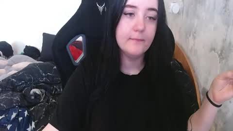 your_8a8y online show from May 4, 4:08 am