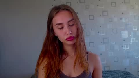 Snapshot of your_ameliaa chatting on May 23, 7:13 am Amelia online show from May 23, 7:13 am