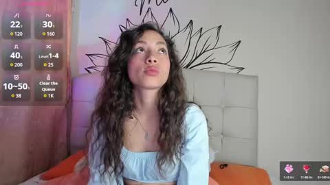 mia3 online show from December 12, 9:58 pm