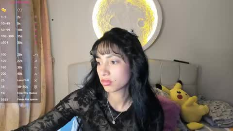 mia3 online show from May 14, 8:15 pm