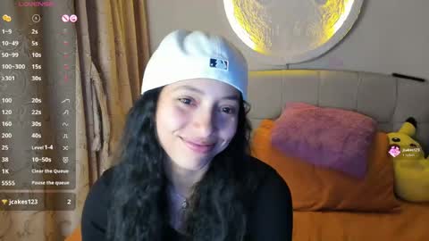 mia3 online show from May 17, 4:10 am