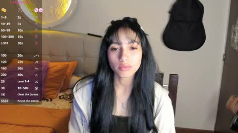 mia3 online show from May 18, 3:24 am