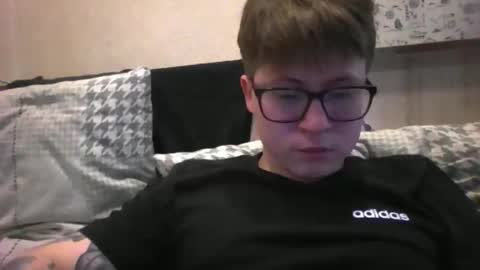 Snapshot of your_boyfriend123 chatting on February 11, 8:19 am Max online show from February 11, 8:19 am