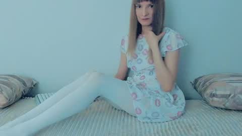 Snapshot of your_caramelka chatting on September 10, 11:21 am Lily online show from September 10, 11:21 am