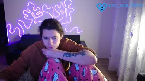 Snapshot of your_cute_friend chatting on February 23, 3:20 pm Fansly online show from February 23, 3:20 pm