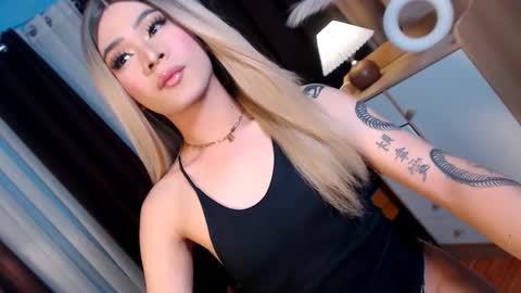 Snapshot of your_dimplecummer chatting on January 17, 11:26 am CALL ME DIMPLE STAR xx online show from January 17, 11:26 am