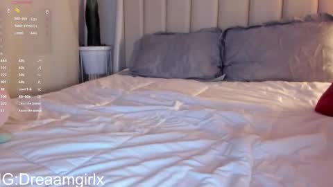 Snapshot of your_dreaamgirlx chatting on March 3, 11:56 pm Isabella online show from March 3, 11:56 pm