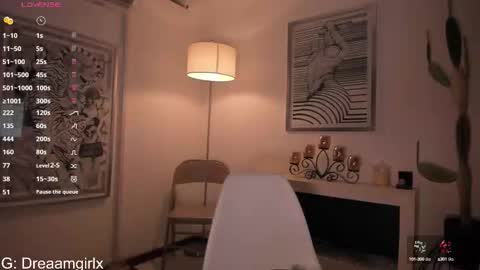 Snapshot of your_dreaamgirlx chatting on October 4, 2:09 am Isabella online show from October 4, 2:09 am