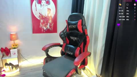 Snapshot of your_dreamasian chatting on December 31, 4:04 pm YourSeductiveWife online show from December 31, 4:04 pm