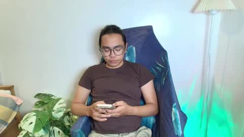 your_dreamgirlxxx69 online show from May 3, 4:51 am