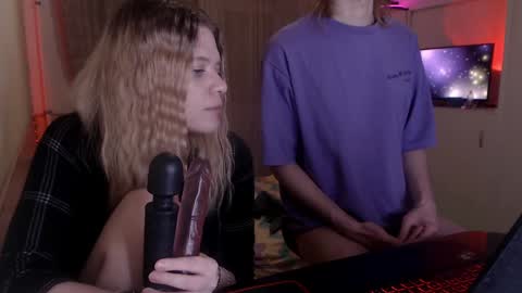 Your Horny Friends online show from January 14, 12:33 am