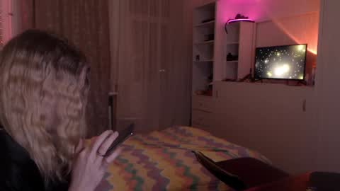 Your Horny Friends online show from January 28, 2:42 pm