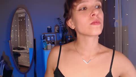 Snapshot of your_hot_ex chatting on September 15, 5:57 pm Alex and Kris long hair online show from September 15, 5:57 pm
