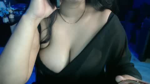 Snapshot of your_ishaa chatting on May 14, 6:15 pm Isha online show from May 14, 6:15 pm