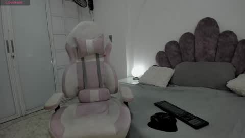 Snapshot of your_lady_milf chatting on February 20, 7:08 pm your_lady_milf online show from February 20, 7:08 pm