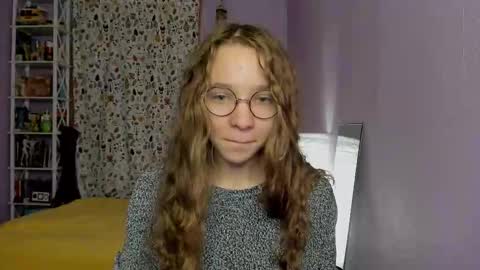 Leslie online show from September 21, 5:03 pm