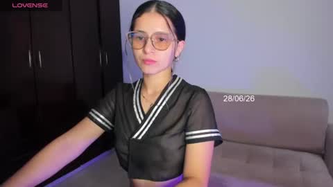Snapshot of your_lilacute1 chatting on June 28, 7:03 am Lila online show from June 28, 7:03 am